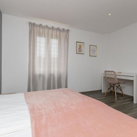 Villa Viscum In Central Istria For 8 Persons With Large Garden - Pet Friendly พาซิน ภายนอก รูปภาพ