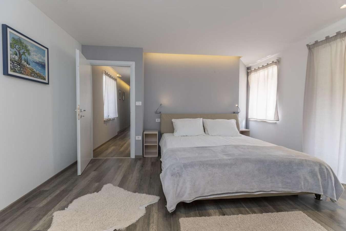 Villa Viscum In Central Istria For 8 Persons With Large Garden - Pet Friendly พาซิน ภายนอก รูปภาพ