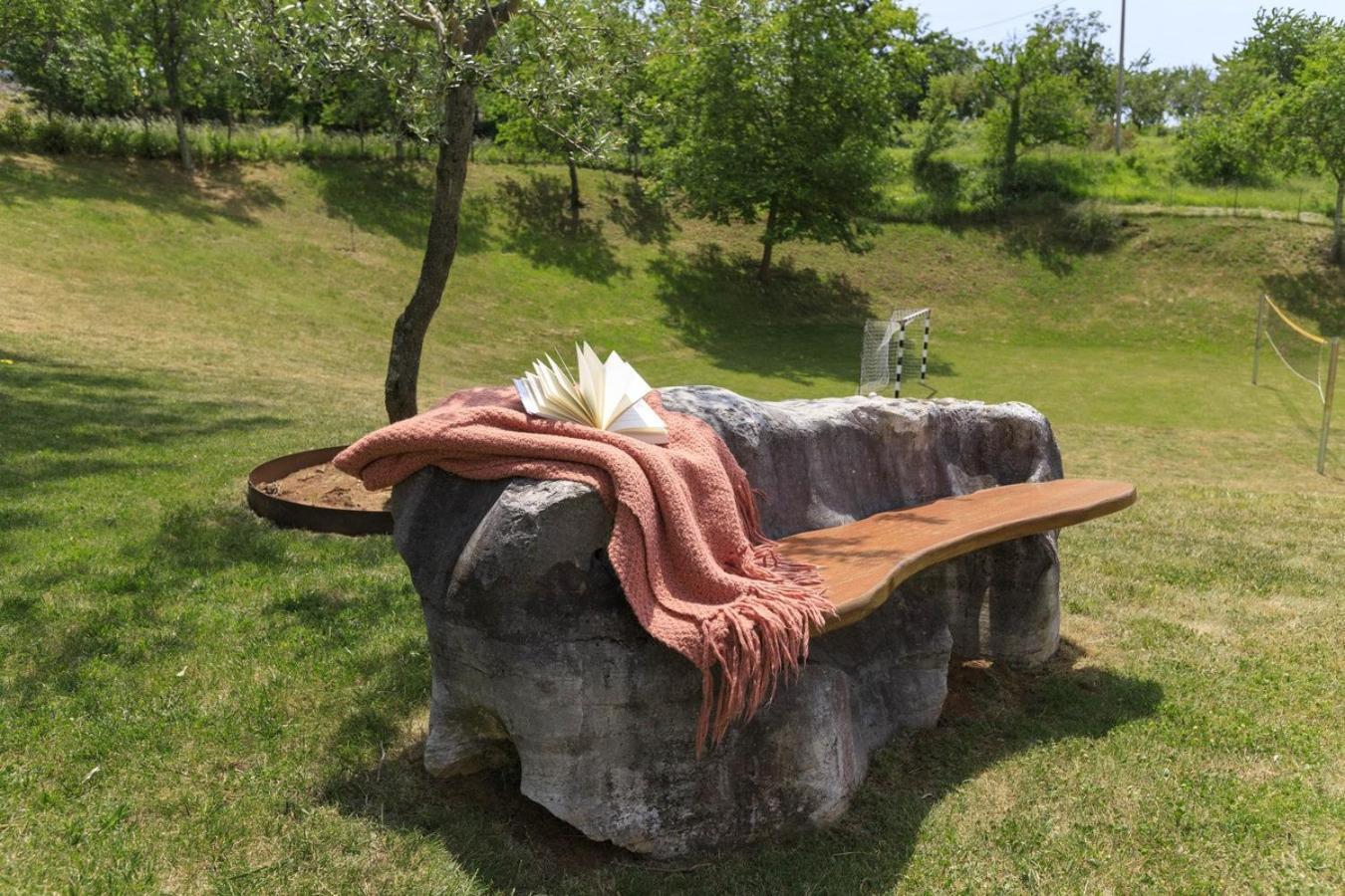 Villa Viscum In Central Istria For 8 Persons With Large Garden - Pet Friendly พาซิน ภายนอก รูปภาพ