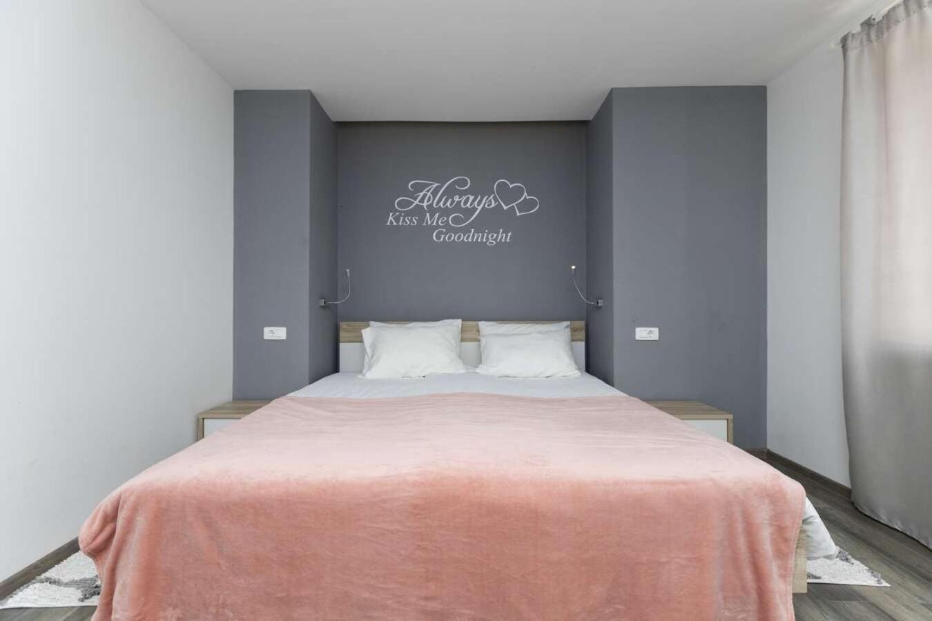 Villa Viscum In Central Istria For 8 Persons With Large Garden - Pet Friendly พาซิน ภายนอก รูปภาพ
