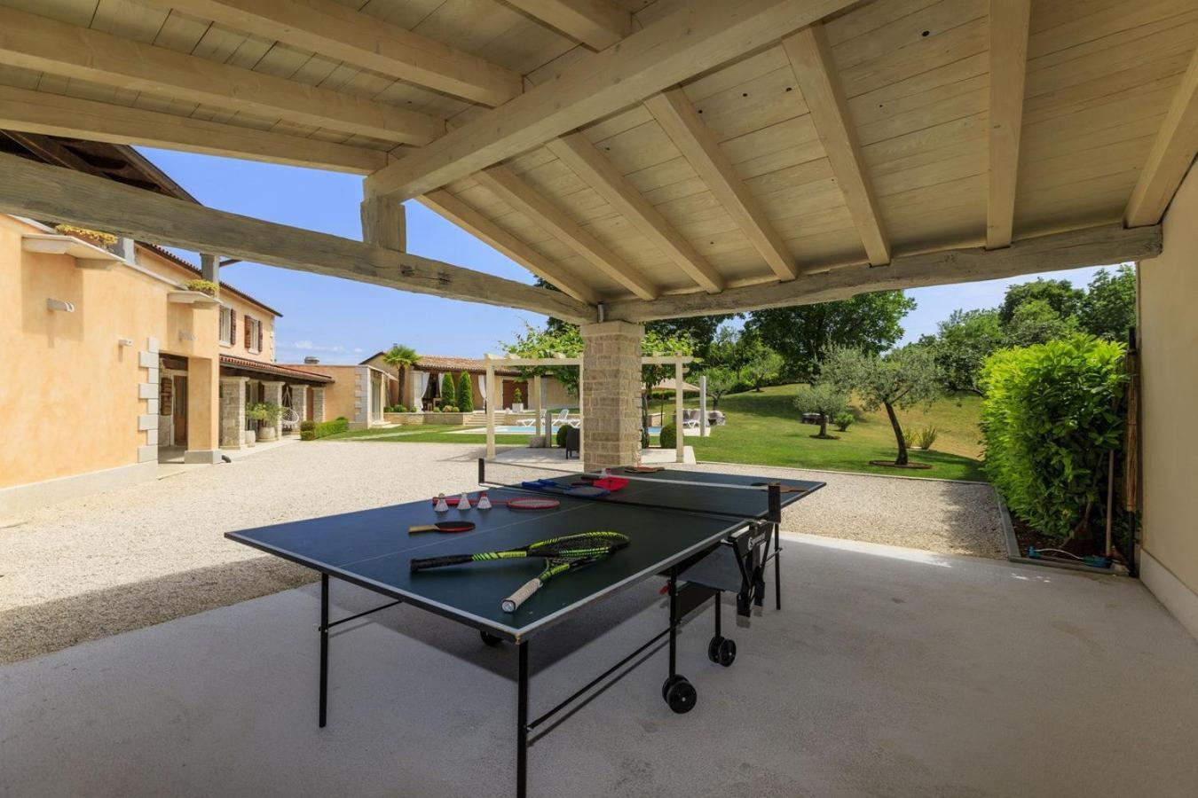 Villa Viscum In Central Istria For 8 Persons With Large Garden - Pet Friendly พาซิน ภายนอก รูปภาพ